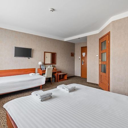 Hotel Diament Vacanza Katowice - Siemianowice Siemianowice Śląskie Esterno foto