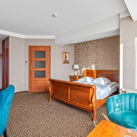 Hotel Diament Vacanza Katowice - Siemianowice Siemianowice Śląskie Esterno foto