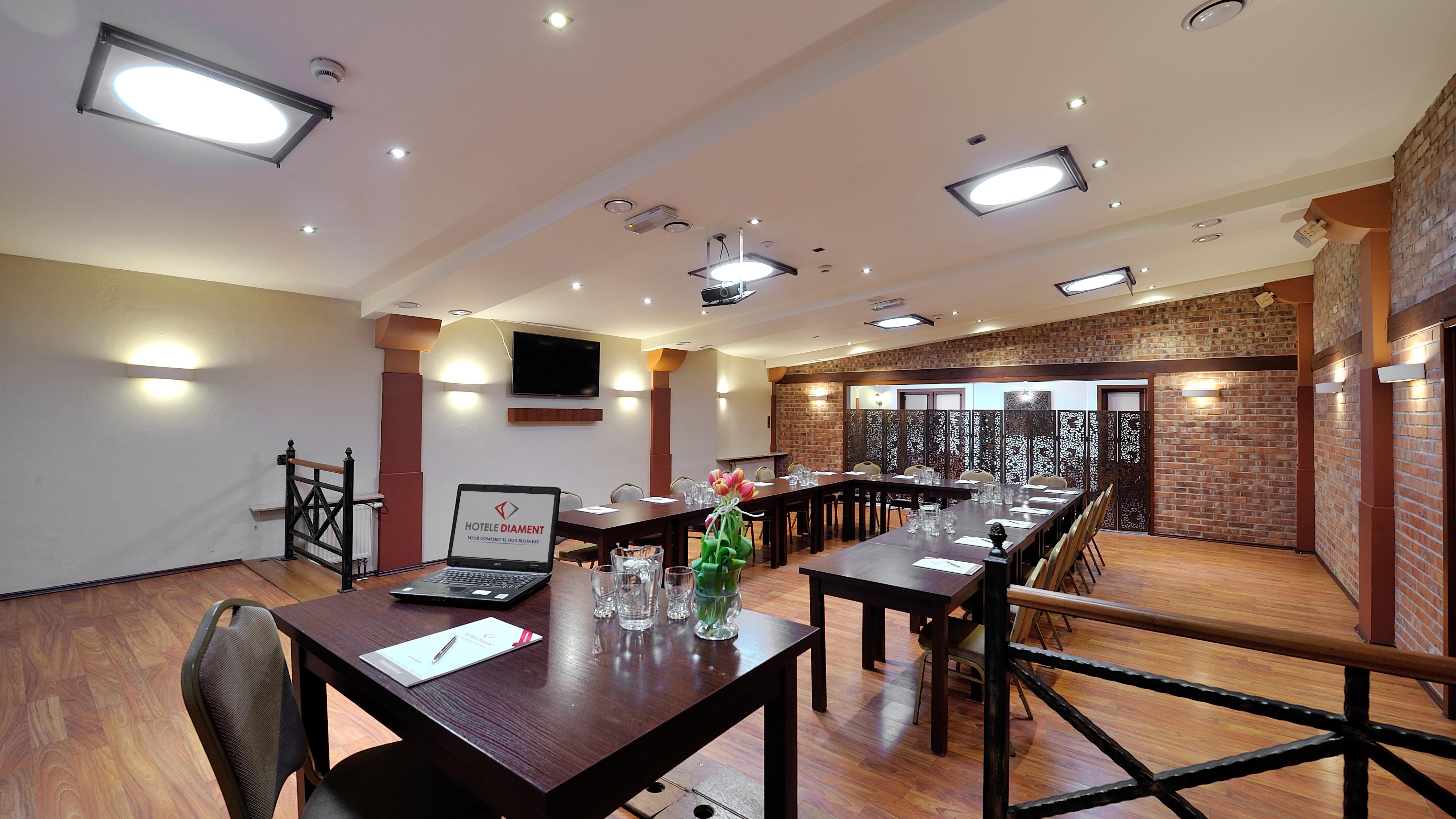 Hotel Diament Vacanza Katowice - Siemianowice Siemianowice Śląskie Esterno foto
