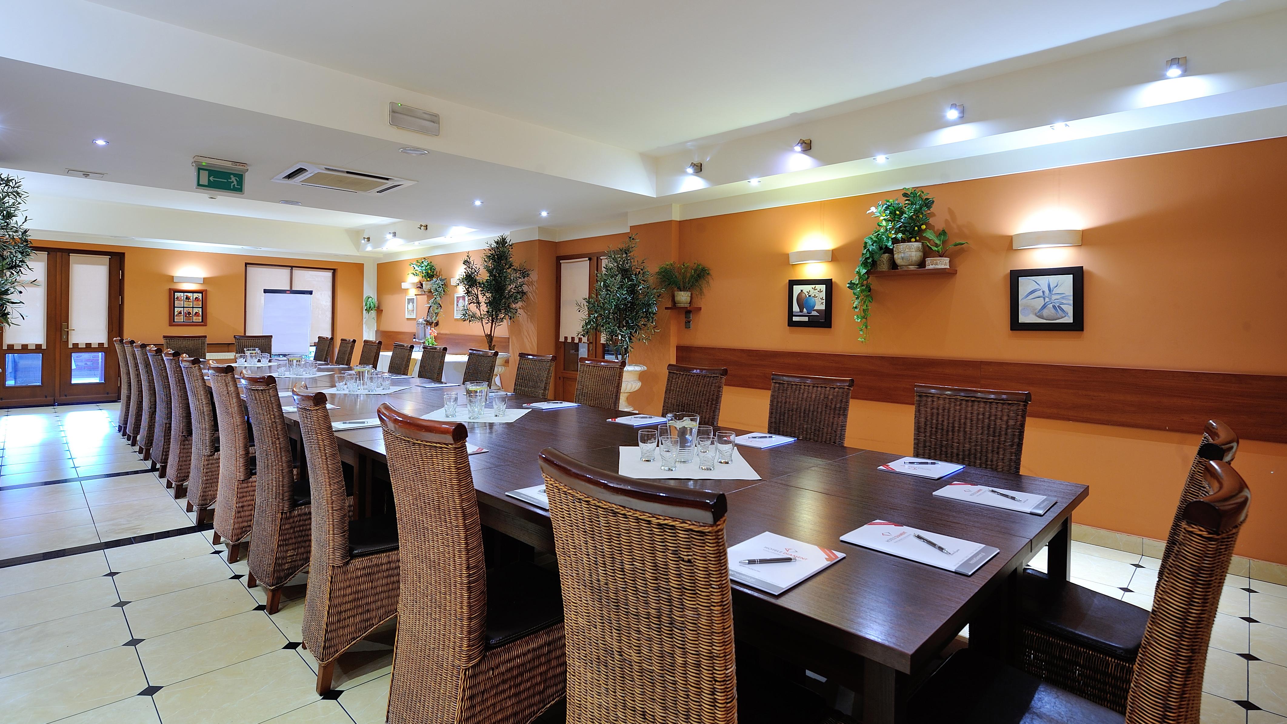 Hotel Diament Vacanza Katowice - Siemianowice Siemianowice Śląskie Esterno foto