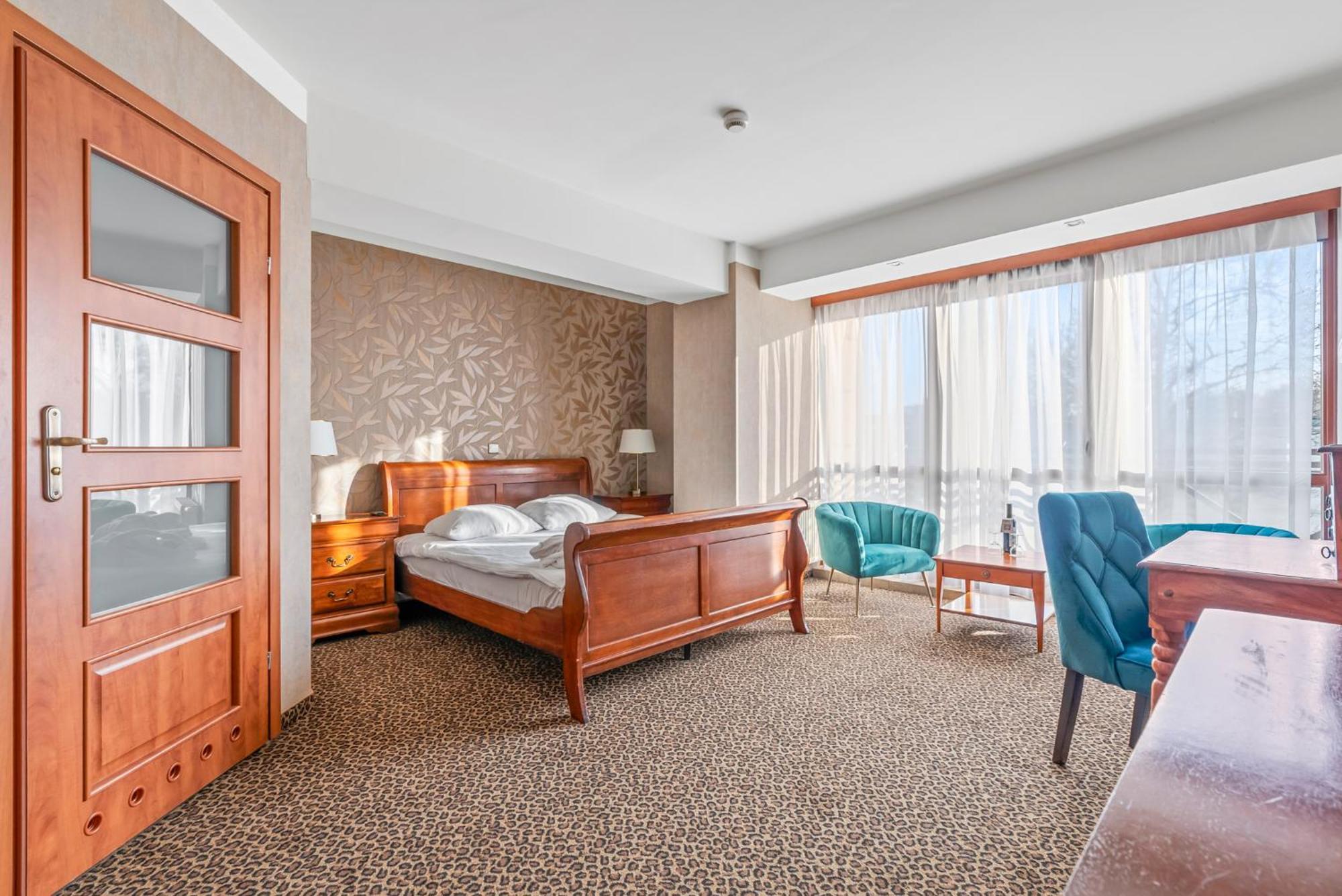 Hotel Diament Vacanza Katowice - Siemianowice Siemianowice Śląskie Esterno foto