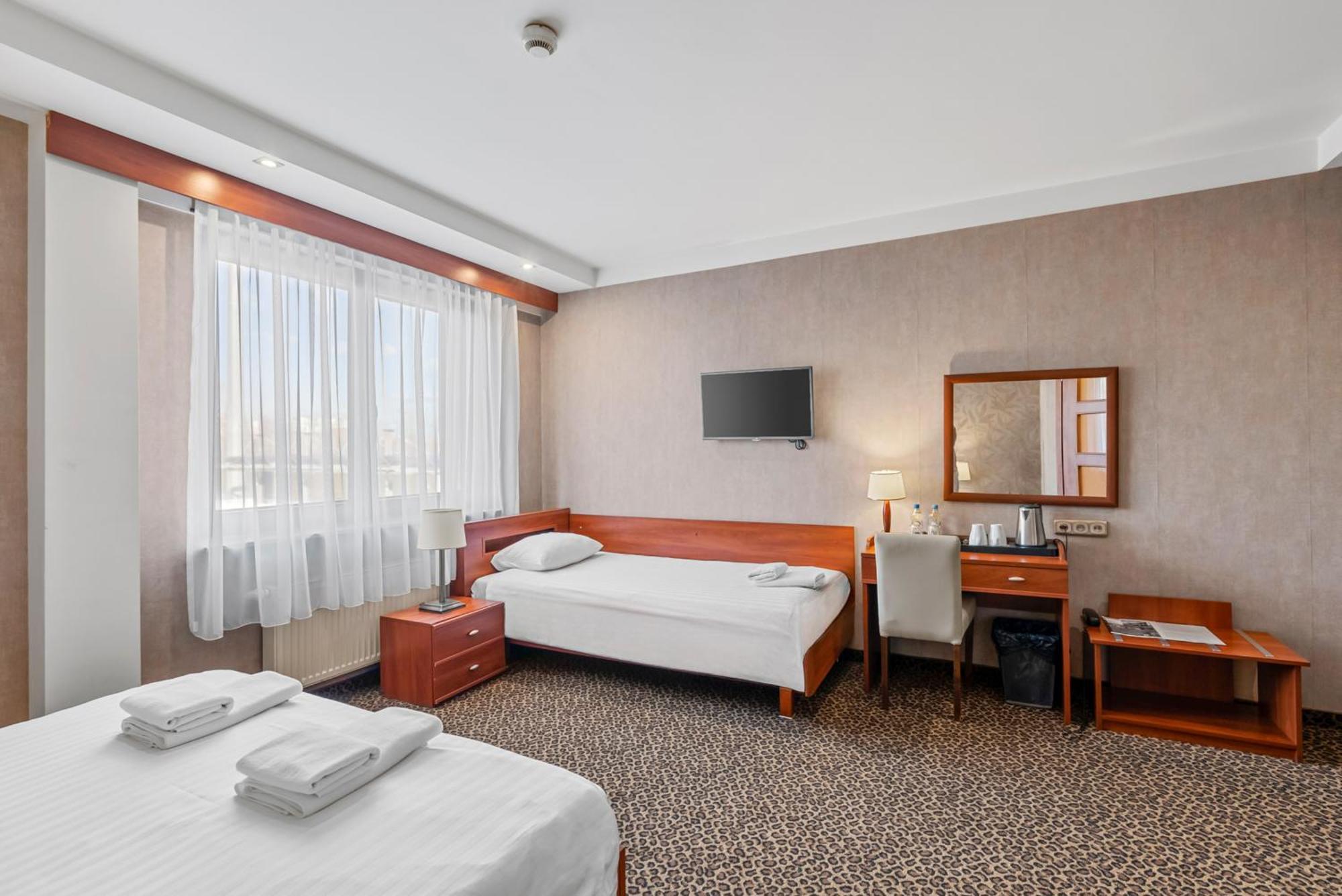 Hotel Diament Vacanza Katowice - Siemianowice Siemianowice Śląskie Esterno foto