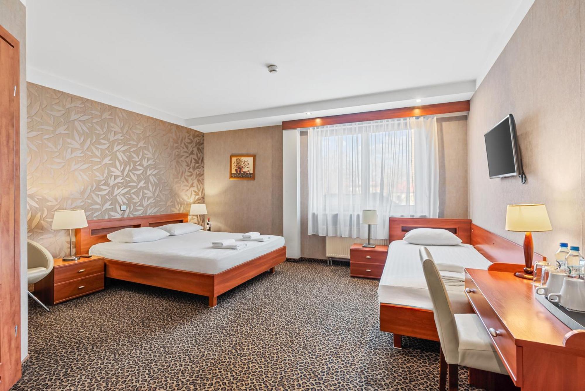 Hotel Diament Vacanza Katowice - Siemianowice Siemianowice Śląskie Esterno foto