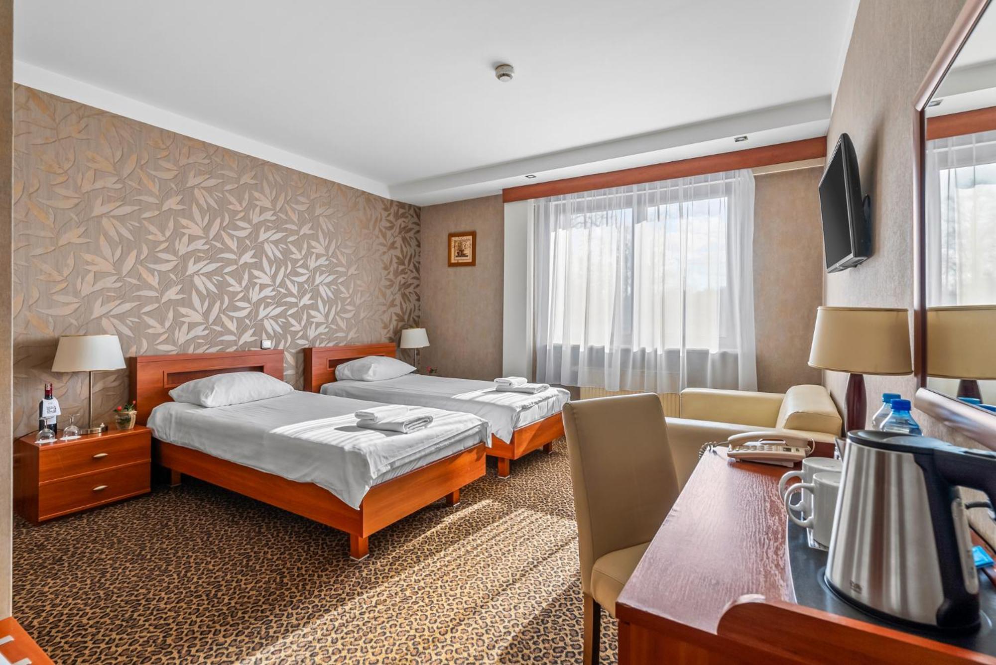 Hotel Diament Vacanza Katowice - Siemianowice Siemianowice Śląskie Esterno foto