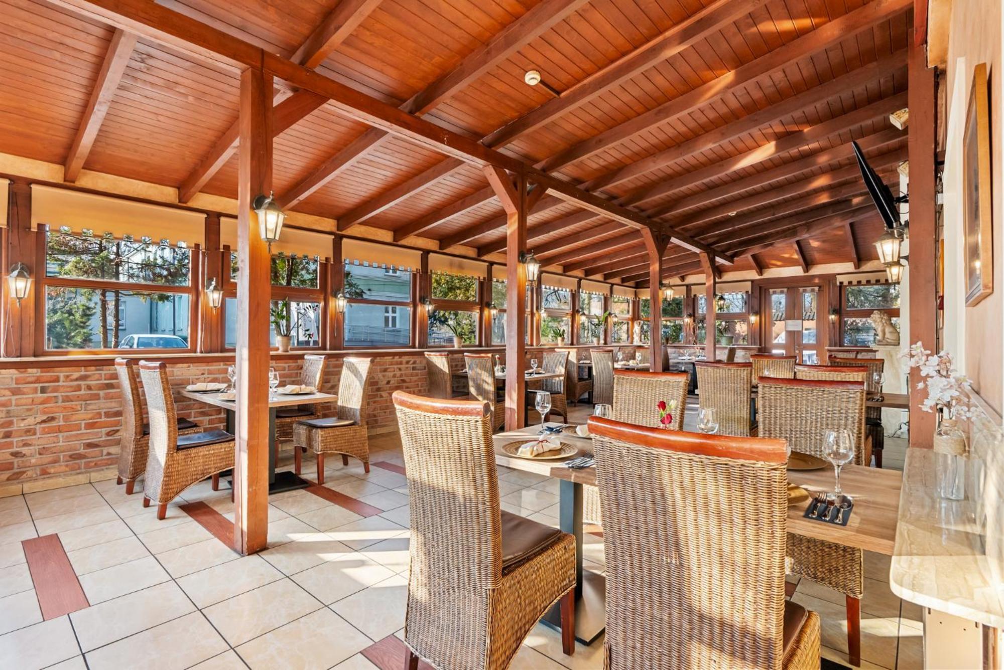 Hotel Diament Vacanza Katowice - Siemianowice Siemianowice Śląskie Esterno foto