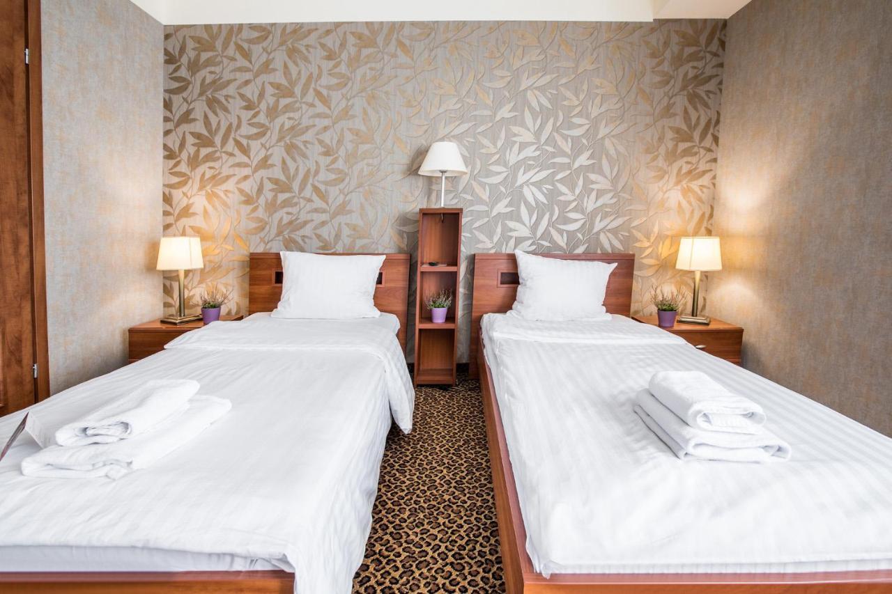 Hotel Diament Vacanza Katowice - Siemianowice Siemianowice Śląskie Esterno foto